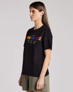 GENDER NEUTRAL TEE/PRESENCE BLACK