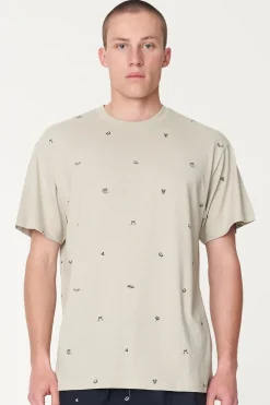 MENS CHEERS SUP TEE DUNE/NAVY
