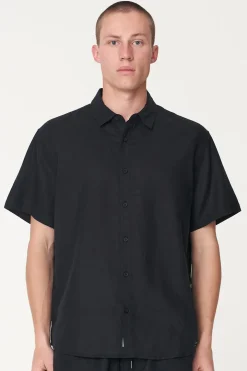 MENS LIN-IN SS SHIRT BLACK