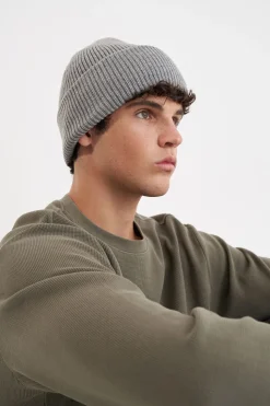 OVERSIZED BEANIE GREY