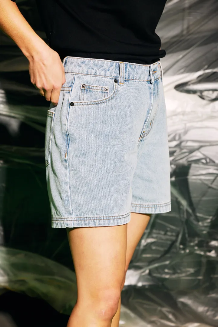 VINTAGE DENIM SHORT LIGHT BLUE