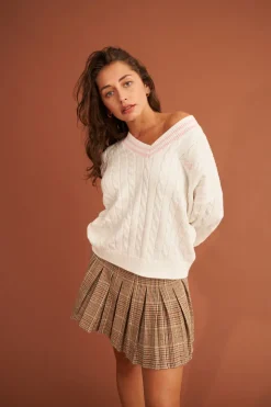 V-NECK CABLE KNIT SWEATER CHALK
