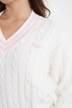 V-NECK CABLE KNIT SWEATER CHALK