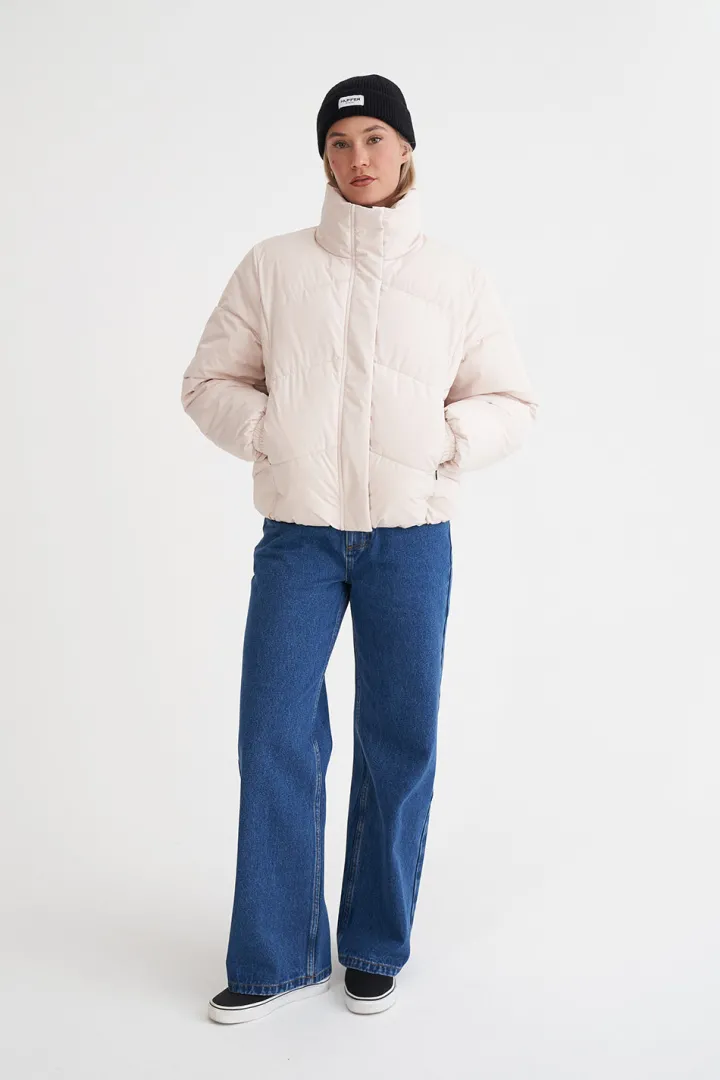 WMNS DEMI PUFFER JKT BUTTER CREAM