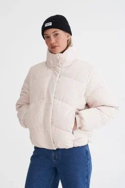 WMNS DEMI PUFFER JKT BUTTER CREAM